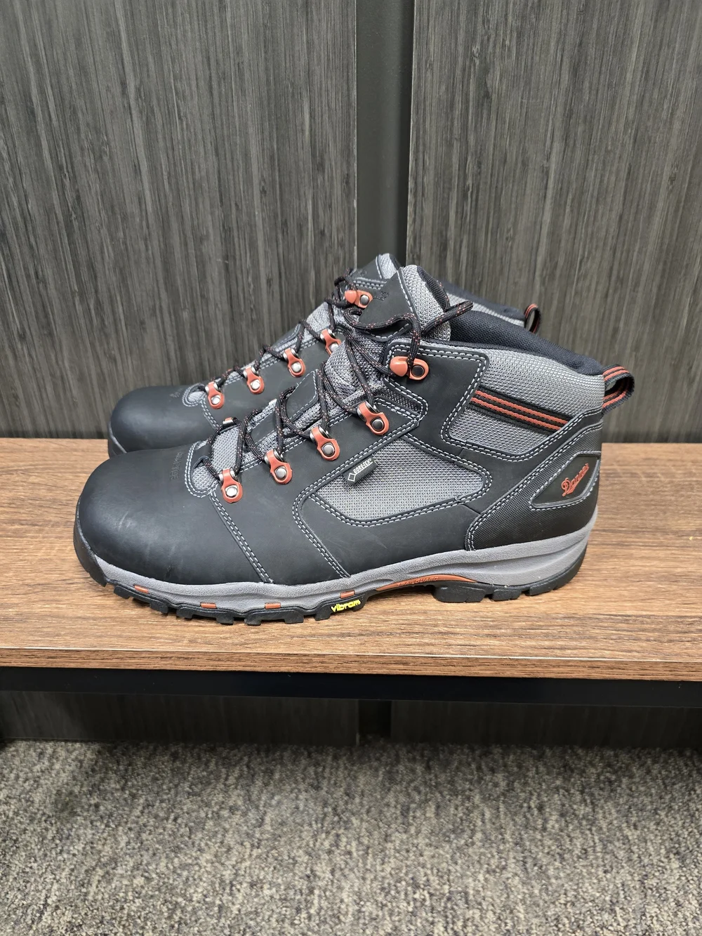 Danner Vicious 4” Work Boots Men’s 13 EE Black Gore-Tex Composite Toe Vibram